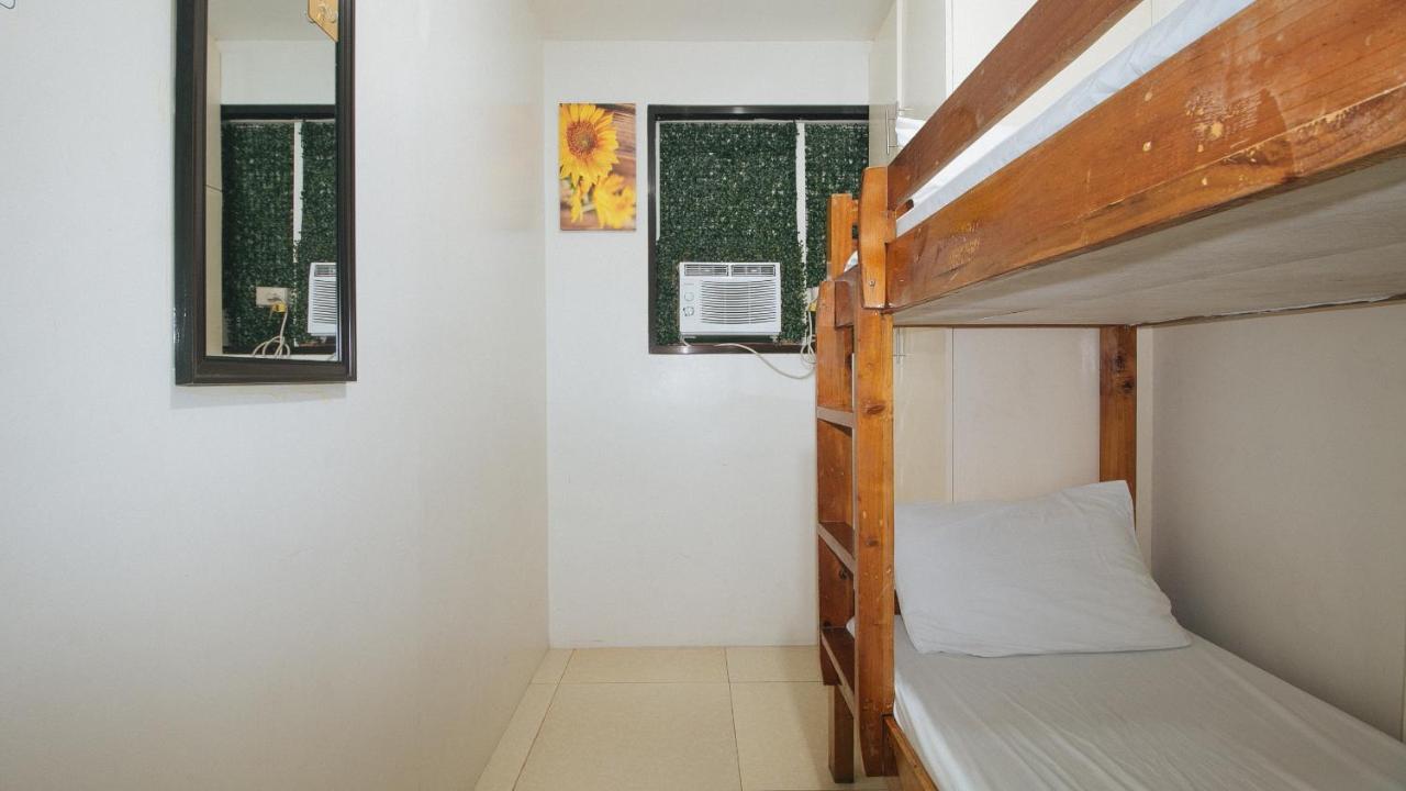 Nearest Hostel Pasay City By Reddoorz Eksteriør bilde