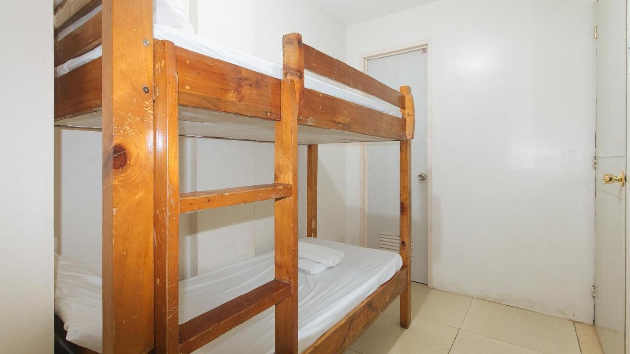Nearest Hostel Pasay City By Reddoorz Eksteriør bilde