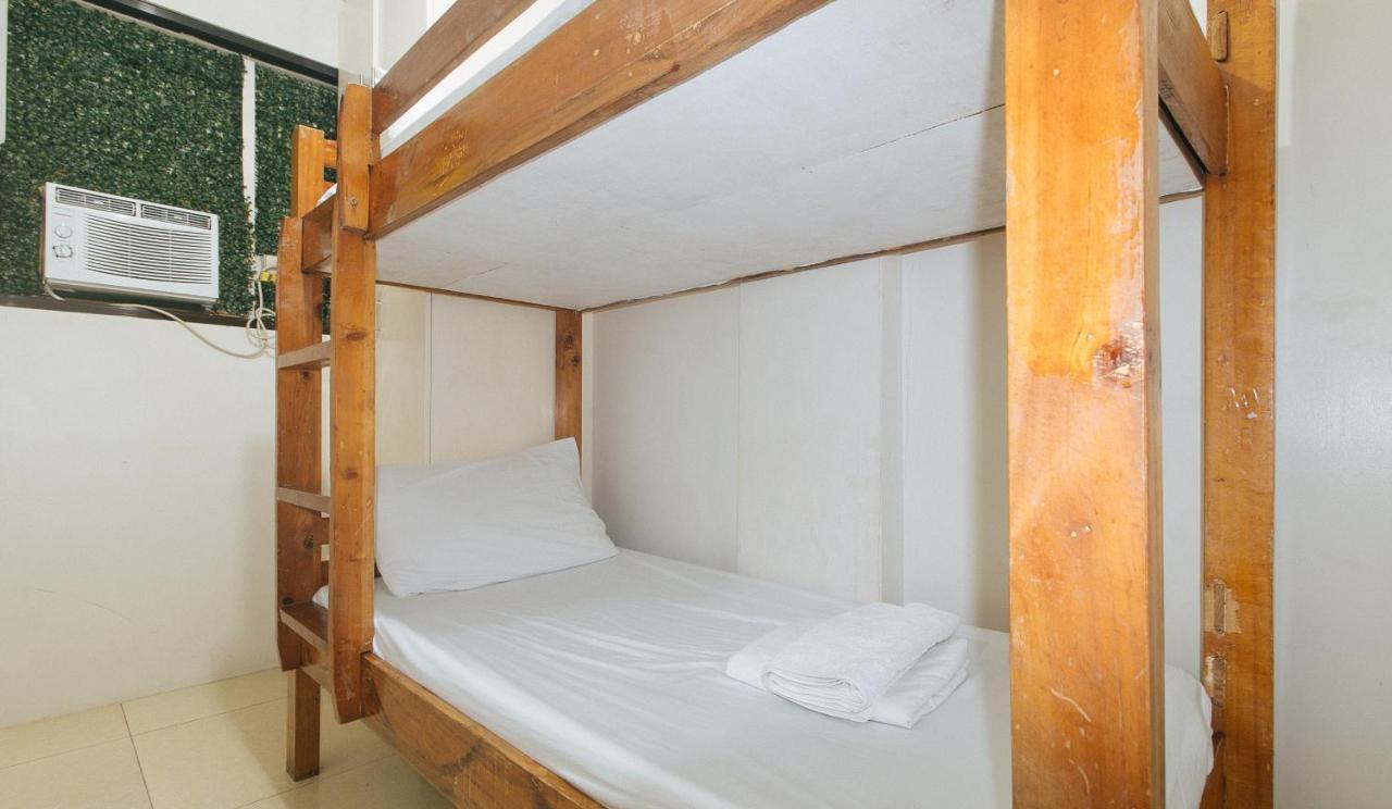 Nearest Hostel Pasay City By Reddoorz Eksteriør bilde