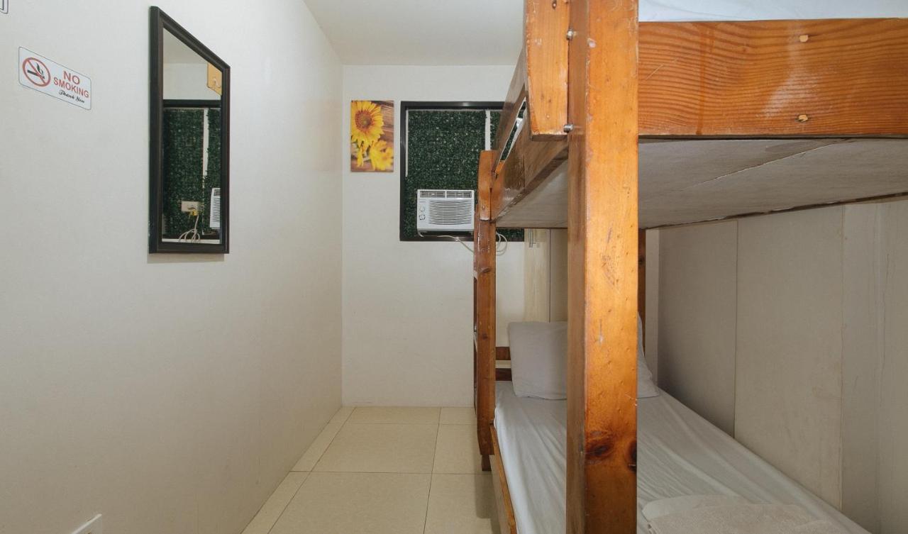 Nearest Hostel Pasay City By Reddoorz Eksteriør bilde